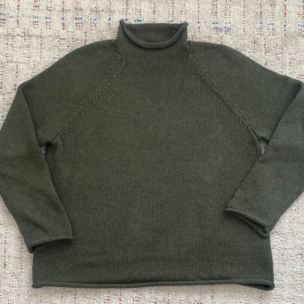 J. Crew orginal Moss Green roll neck Turtleneck Sweater men’s or unisex size M